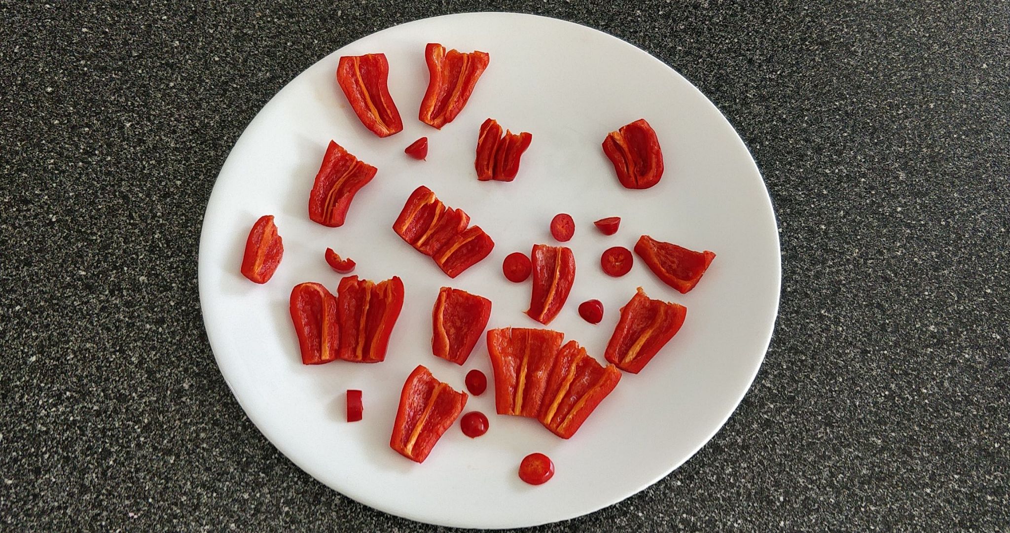 Update #21: Ended these today! I'll be air drying the peppers for crushed red pepper flakes, and I definitely saved enough s…